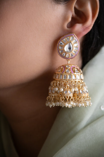 Sukirti jhumkas